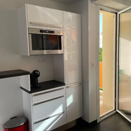 Magnifique Climatise De 87m², A 100m De La * Antibes