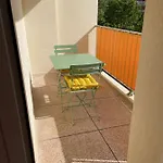 Magnifique Climatise De 87m², A 100m De La *