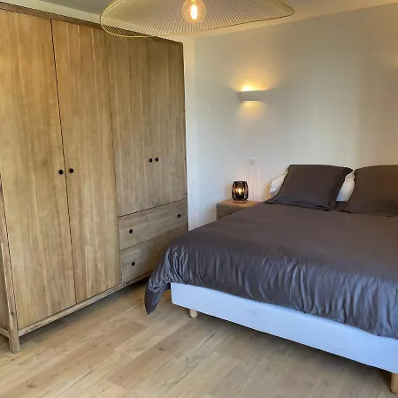 Apartment Magnifique Climatise De 87m², A 100m De La