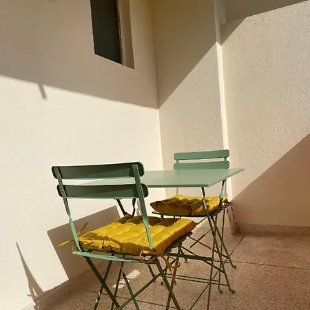 Apartment Magnifique Climatise De 87m², A 100m De La