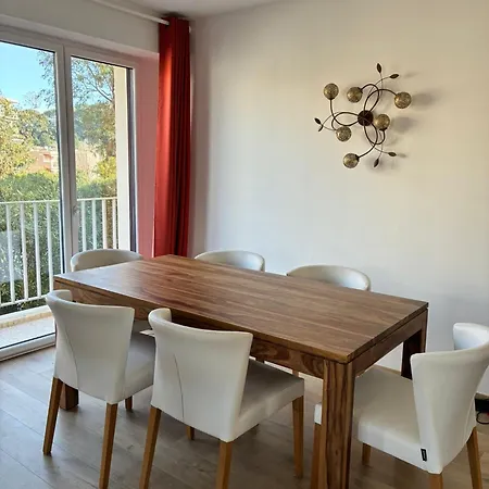 Magnifique Climatise De 87m², A 100m De La Apartmán *